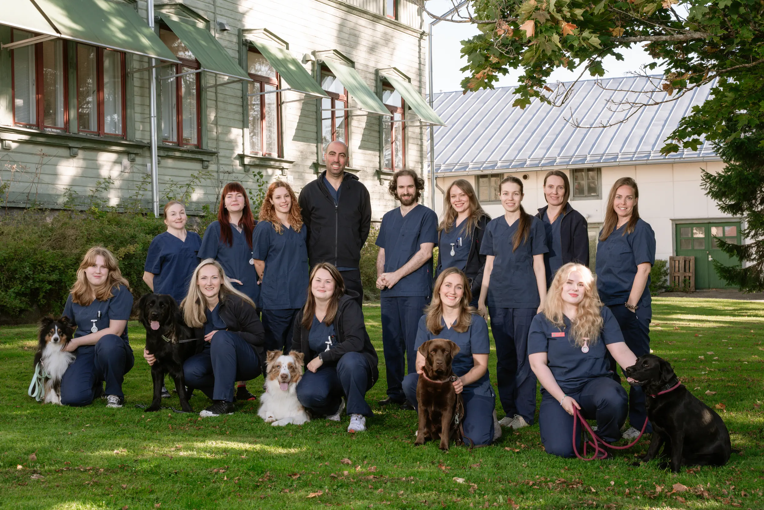Eläinklinikka Saari team